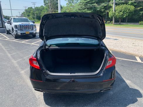 Used 2019 Honda Accord Sport image 11