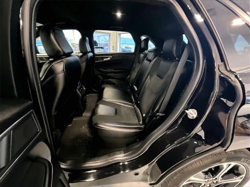 Used 2022 Ford Edge ST image 15