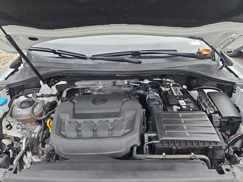 Certified 2021 Volkswagen Tiguan SE w/ Panoramic Sunroof Package image 31