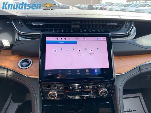 Used 2025 Jeep Grand Cherokee Summit image 23