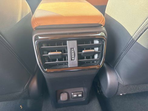 Used 2024 Lexus NX 250 FWD w/ Towing Package (2000 Lbs) image 14