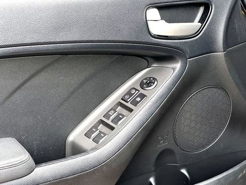 Used 2018 Kia Forte LX w/ LX Popular Package FWD image 11