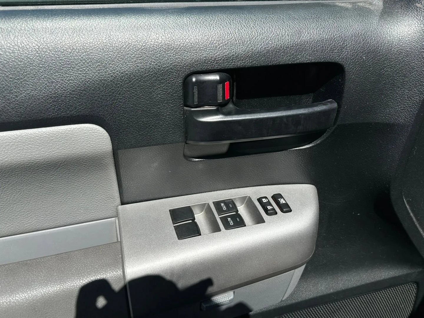 Used 2008 Toyota Sequoia SR5 RWD image 13