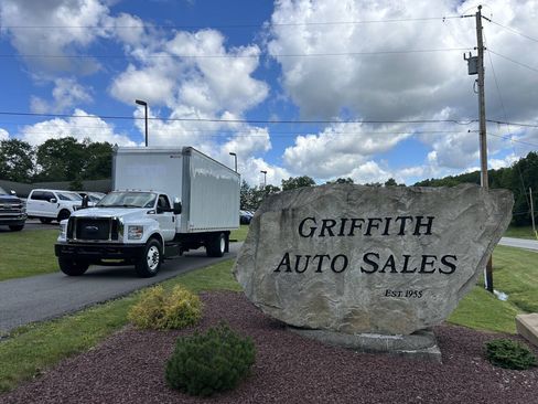 Used 2023 Ford F650 2WD Regular Cab Super Duty image 2