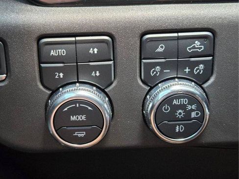 Certified 2025 GMC Sierra 1500 SLT w/ SLT Premium Plus Package AWD/4WD image 31