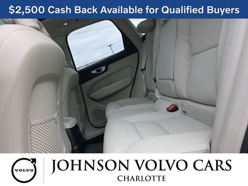 New 2026 Volvo XC60 T8 Ultra w/ Protection Package Premier image 14