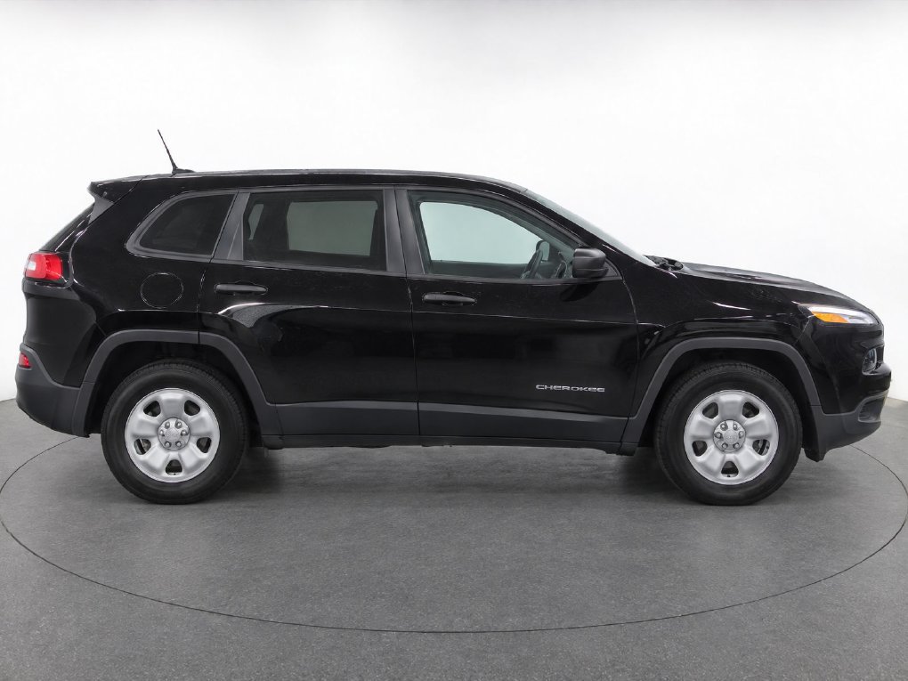Used 2017 Jeep Cherokee Sport FWD image 11