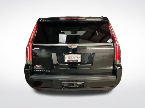 Used 2015 Cadillac Escalade Luxury AWD/4WD image 4