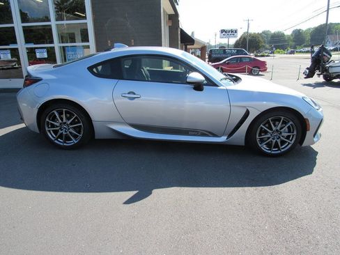 Used 2022 Subaru BRZ Premium w/ Popular Package #1 RWD image 3