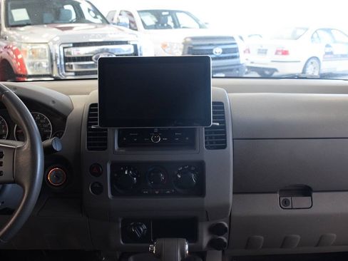 Used 2007 Nissan Frontier LE AWD/4WD image 30