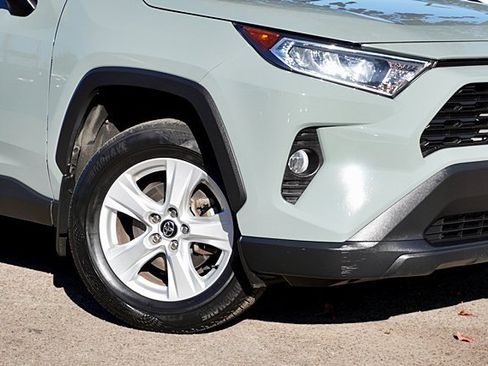 Used 2021 Toyota RAV4 XLE image 4