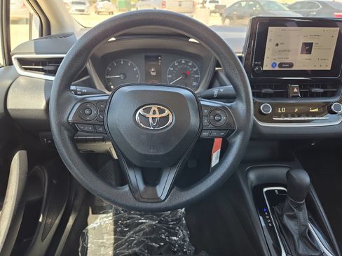 Used 2024 Toyota Corolla LE FWD image 13