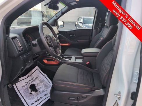 Certified 2025 Nissan Frontier PRO-4X image 16