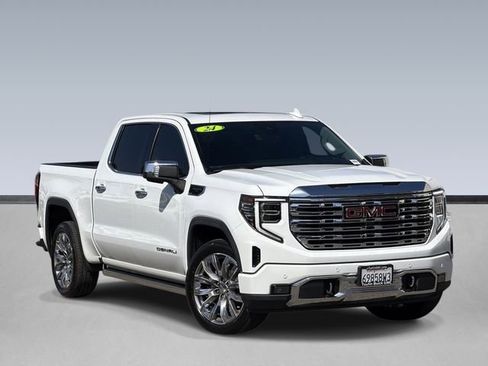 Used 2024 GMC Sierra 1500 Denali w/ Denali Reserve Package AWD/4WD image 1