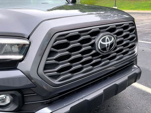 Used 2023 Toyota Tacoma TRD Off-Road AWD/4WD image 29