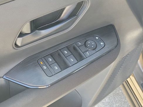 Certified 2025 Nissan Kicks S image 23