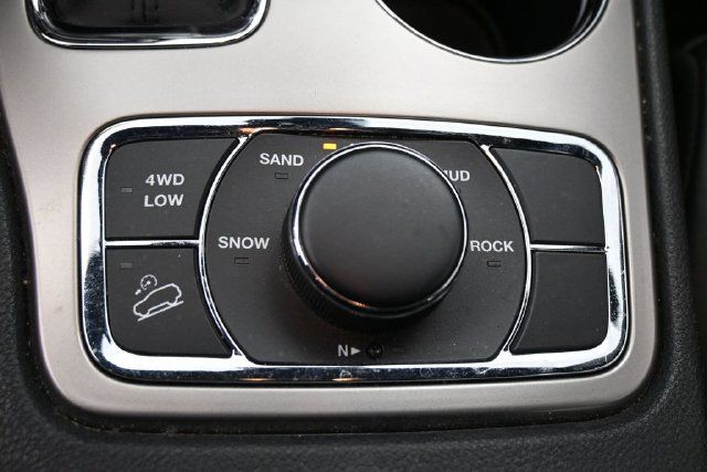 Used 2021 Jeep Grand Cherokee Limited w/ Luxury Group II AWD/4WD image 14