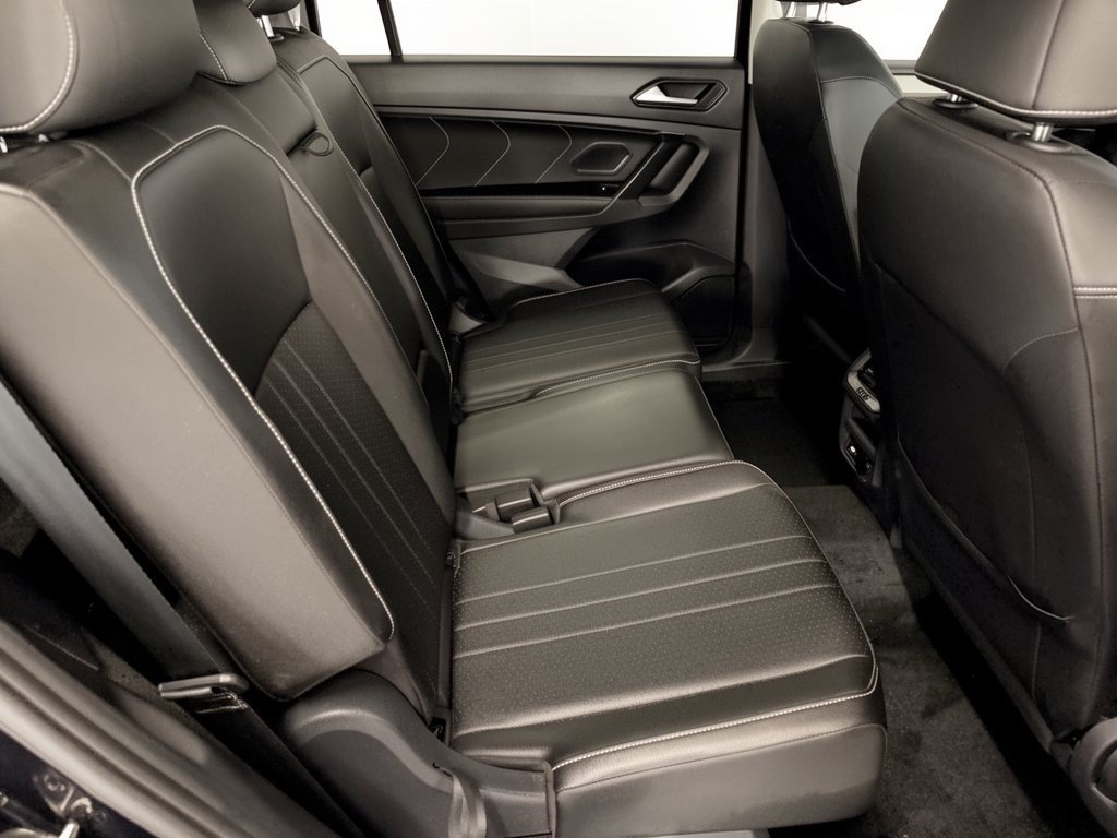 Used 2023 Volkswagen Tiguan SE FWD image 28