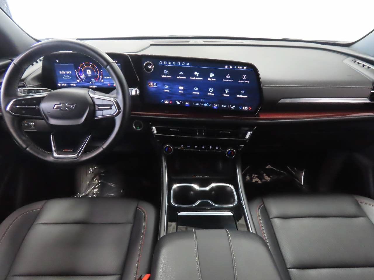 Used 2025 Chevrolet Traverse Z71 AWD/4WD image 13