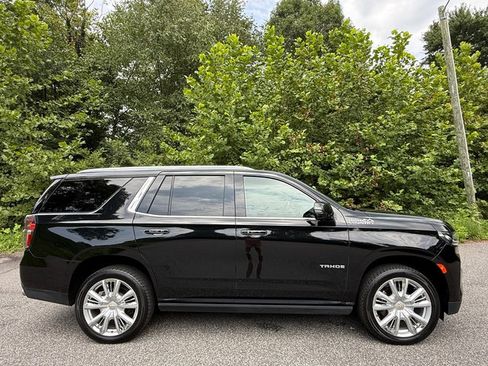 Used 2021 Chevrolet Tahoe High Country w/ Premium Package AWD/4WD image 5