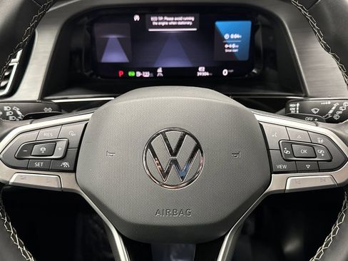 Certified 2025 Volkswagen Atlas Cross Sport SE image 16