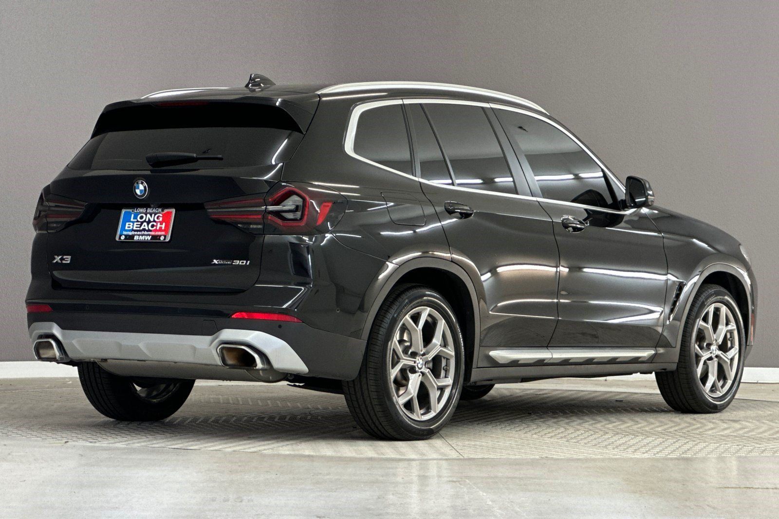 Used 2023 BMW X3 xDrive30i w/ Premium Package w/ZPA AWD/4WD image 9