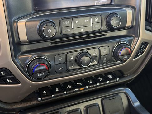 Used 2017 GMC Sierra 2500 Denali w/ Duramax Plus Package image 22