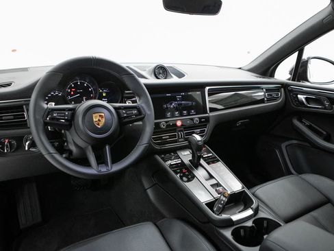 New 2026 Porsche Macan AWD/4WD image 13