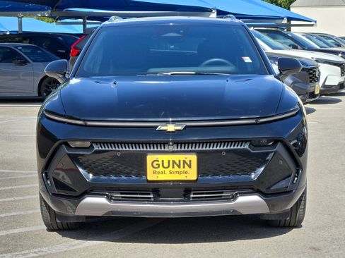 Used 2024 Chevrolet Equinox EV LT w/ Active Safety Package 3 FWD image 8