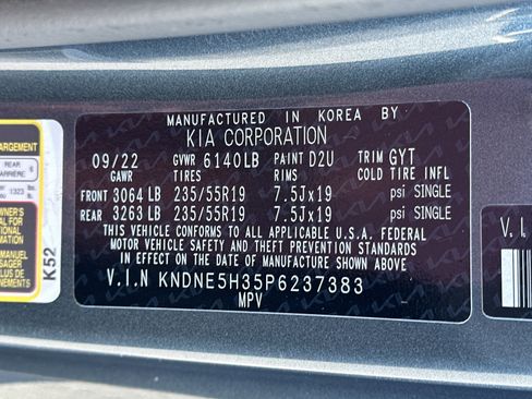 Used 2023 Kia Carnival SX Prestige image 32