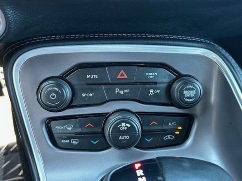 Used 2022 Dodge Challenger R/T RWD image 22