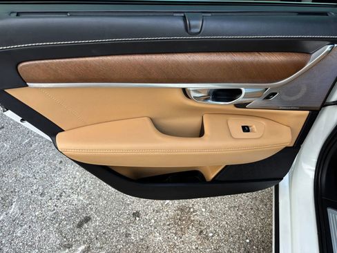 Used 2017 Volvo S90 T6 Inscription w/ Vision Package AWD/4WD image 19