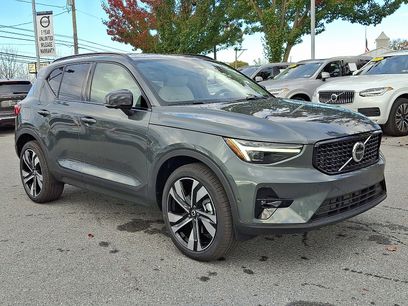 New 2026 Volvo XC40 B5 Ultra w/ Climate Package