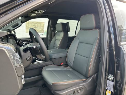 New 2026 GMC Yukon XL AT4 w/ AT4 Premium Plus Package image 25
