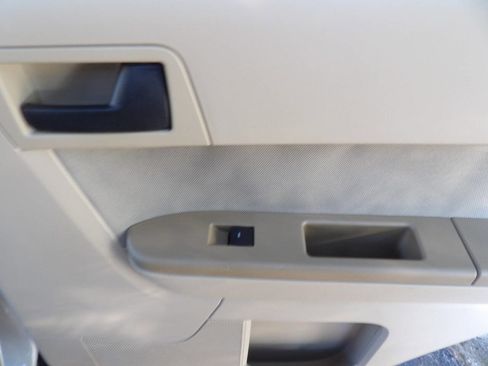 Used 2012 Ford Escape XLT image 23