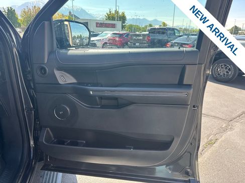 Used 2024 Ford Expedition Limited AWD/4WD image 10