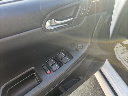 Used 2010 Chevrolet Impala LS image 15