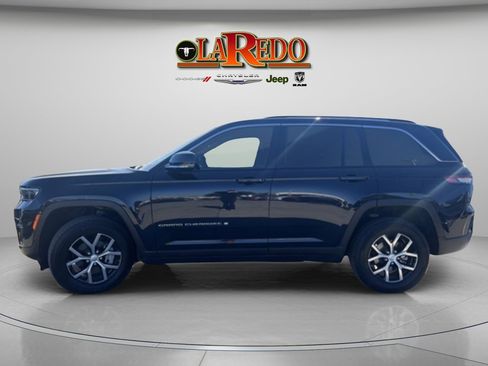 Used 2023 Jeep Grand Cherokee Limited image 4
