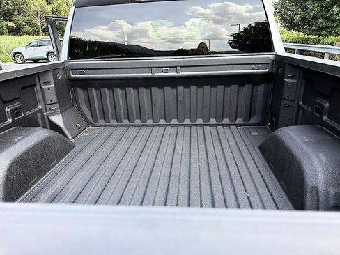 Used 2023 Chevrolet Silverado 1500 LT w/ Protection Package AWD/4WD image 21