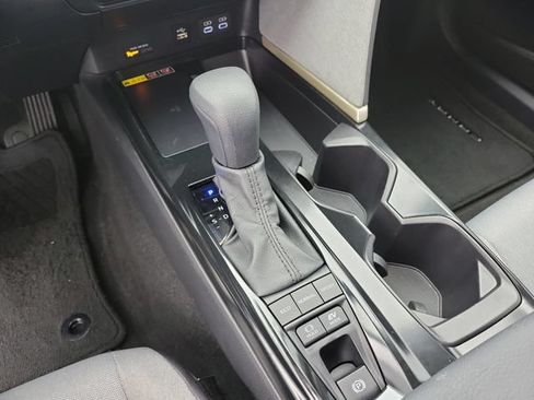 Used 2025 Toyota Camry LE w/ Convenience Package FWD image 31