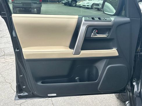 Used 2023 Toyota 4Runner SR5 Premium w/ Moonroof Package AWD/4WD image 11