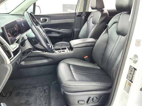 Used 2024 Kia Sorento S FWD image 26