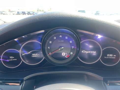Used 2019 Porsche Cayenne image 25