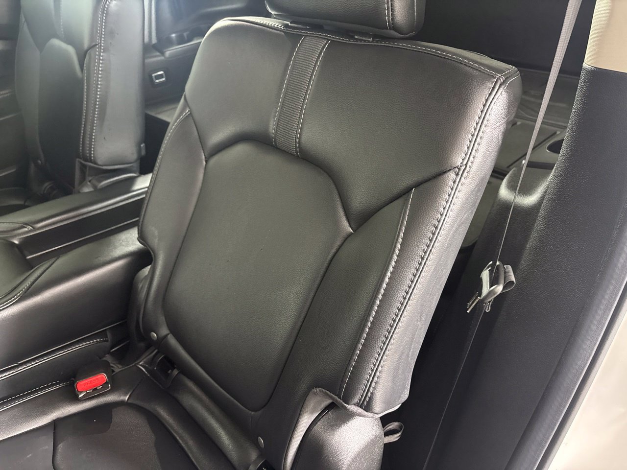 Used 2025 Honda Pilot Touring image 24