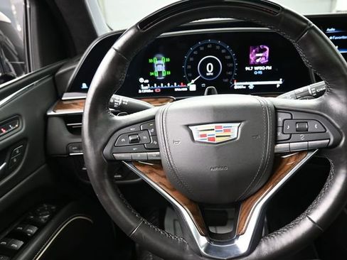 Used 2024 Cadillac Escalade ESV Premium Luxury Platinum image 8