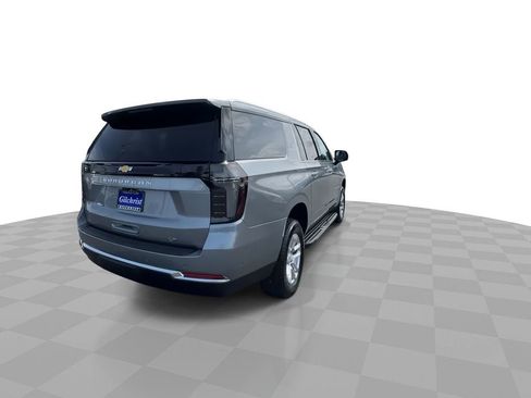 New 2026 Chevrolet Suburban LT w/ Comfort Package AWD/4WD image 7