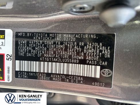 Used 2020 Toyota Camry SE FWD image 11