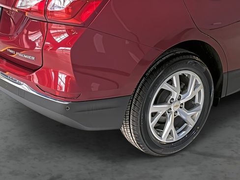 Used 2021 Chevrolet Equinox Premier image 12
