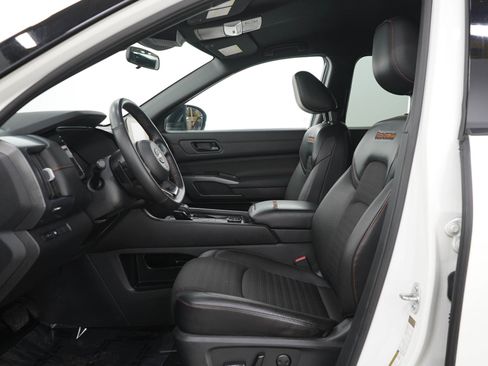 Used 2024 Nissan Pathfinder Rock Creek AWD/4WD image 23