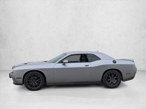 Used 2016 Dodge Challenger SXT Plus image 8